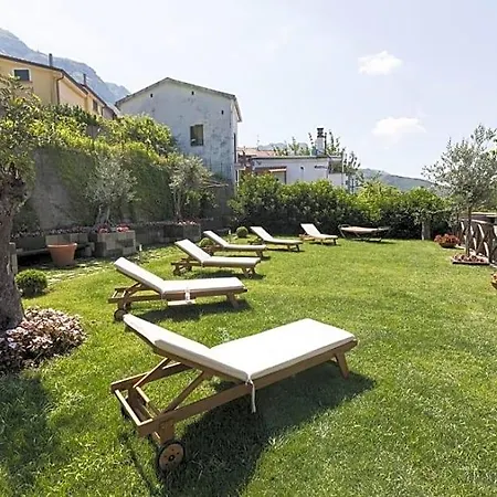 Fior Bed & Breakfast 4*